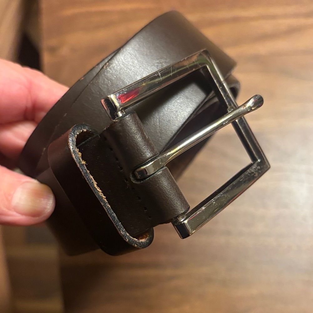 Banana Republic Mens Classic Brown Leather Belt with Silver Buckle - 36
